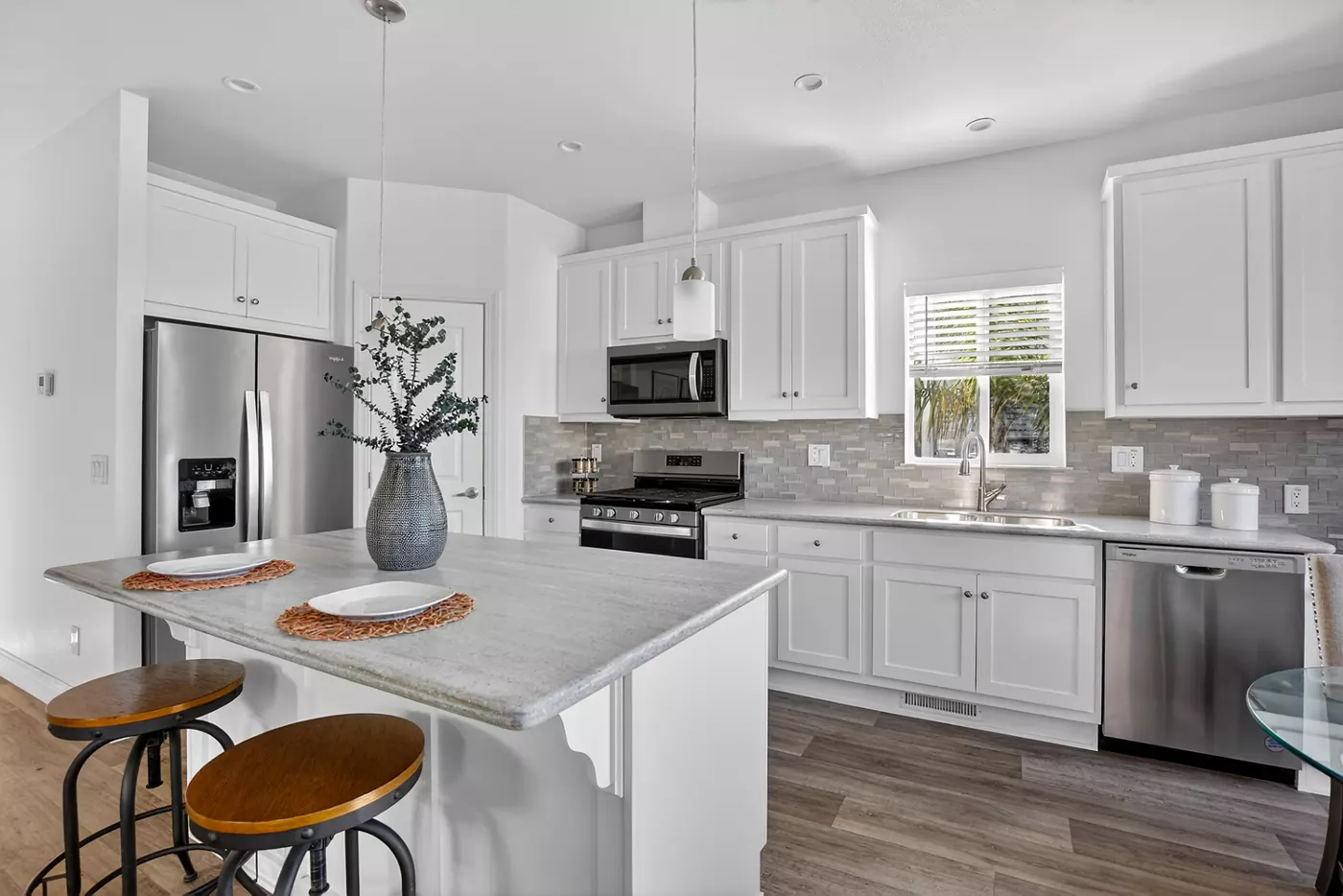 Victory M101J kitchen island